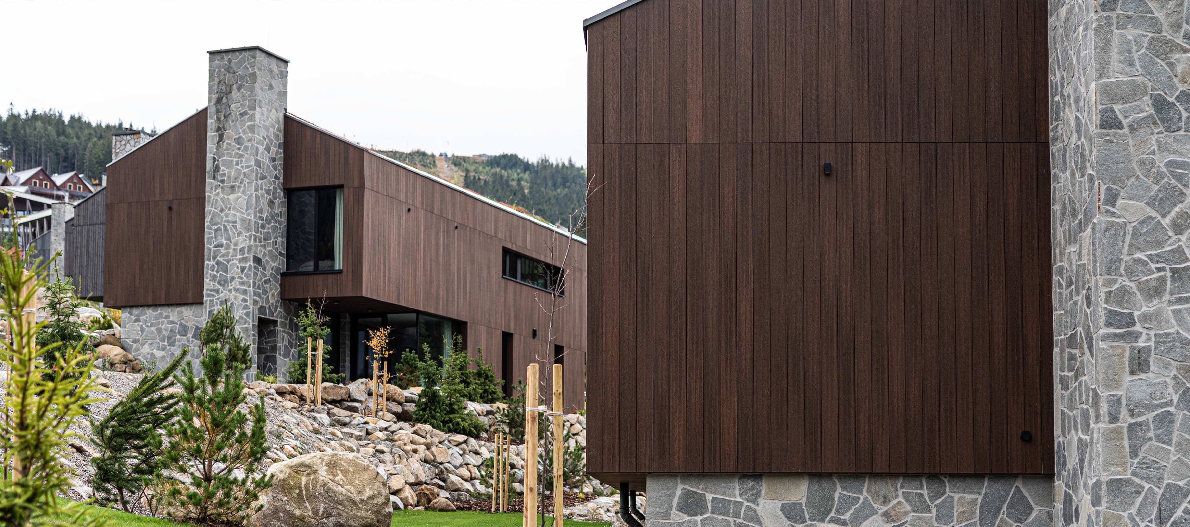 Odvětrávaná kompozitní fasáda Timbermax – realizace na míru
