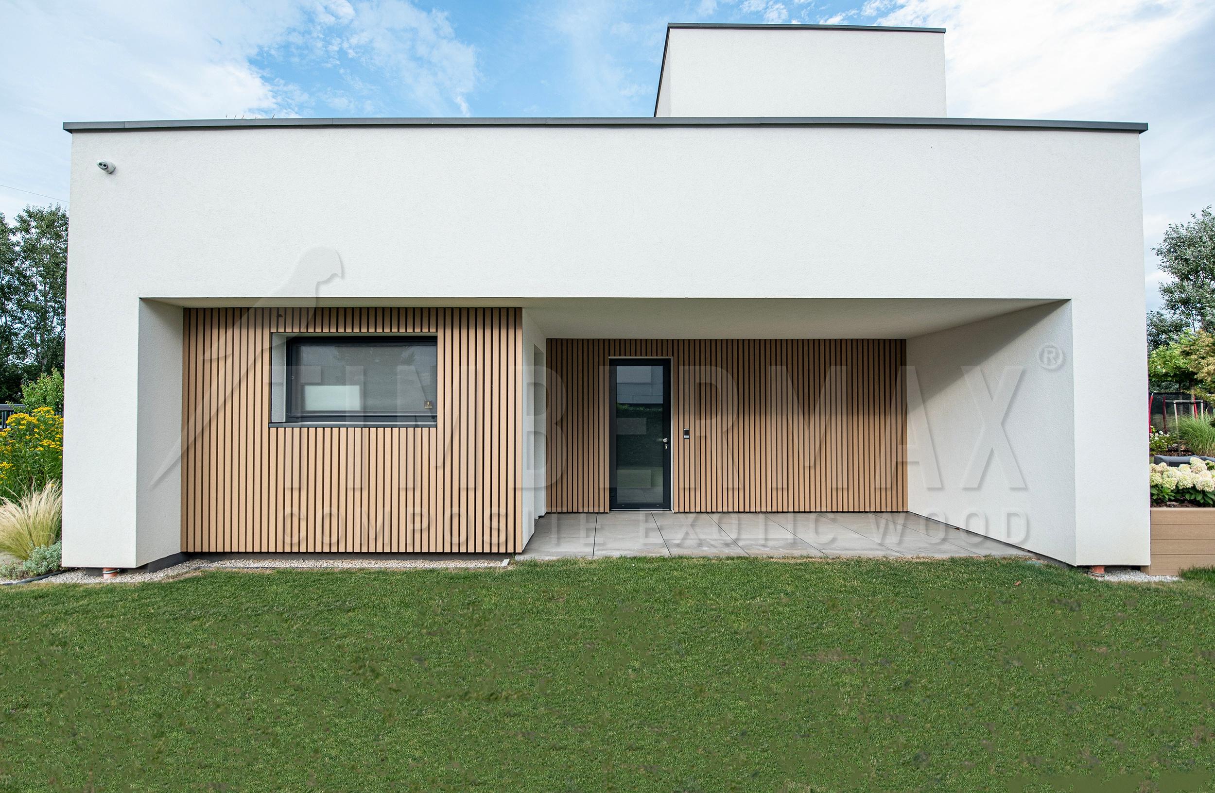 minimalistická architektura domu s lamelovou fasádou